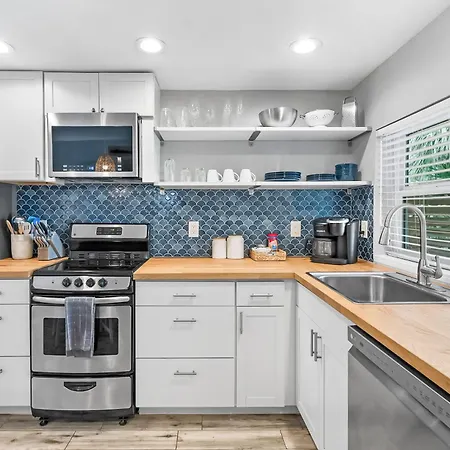 Coral Cottage, Stylish Studio Suite On Canal, Walkable To Beach, Private Parking St. Augustine Exterior photo